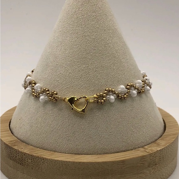 Gold & White Womens Bracelet Fashion Minimalist New - Picture 2 of 3